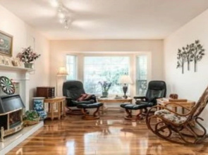 White Rock Sunny Home
