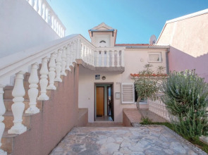 Awesome Apartment in Primosten With 1 Bedrooms and Wifi