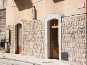Piazza Duomo - Medieval Puglia's House
