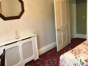 Beautiful Garden Double Room With Private Access