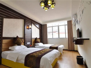 ZhanguaJiaJie Huluju Inn