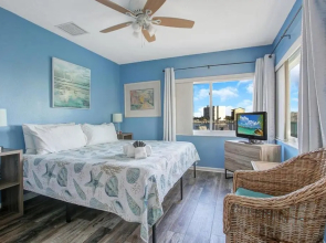 Five Palms Suite 105 - Daily - Weekly - Monthly