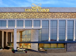 Taurus Sarovar Portico