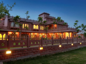 Treehouse Raj Bagh A Boutique Heritage Hotel