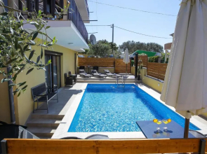 Pool Apartments Julia