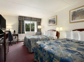 Travelodge by Wyndham Ottawa East