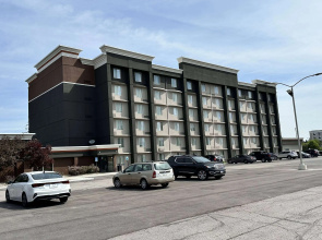 La Quinta Inn & Suites by Wyndham Indianapolis South