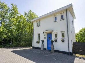 Detached 6 Pers Holiday Home