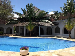 Zarafa House