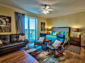 Boardwalk Resort 511 by RedAwning