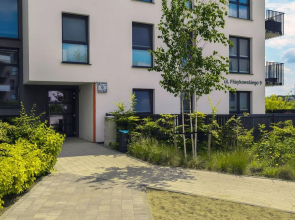 Spacious Bright Apartment by Renters