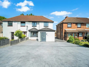 Family/contractors 3 bed House/parking/sleeps 7
