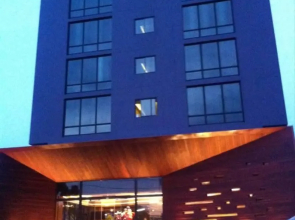 Ton Aoi Grand Hotel
