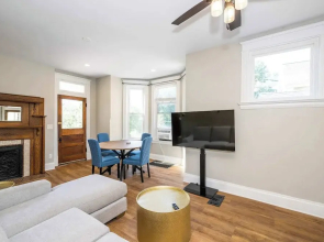 Ludlow Lodge w/ City Views