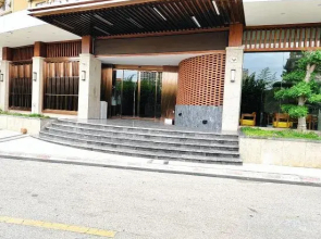 Jinsha Bandao Lake-view Yangsheng Hotel