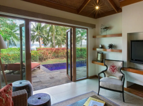 Crimson Resort and Spa Mactan