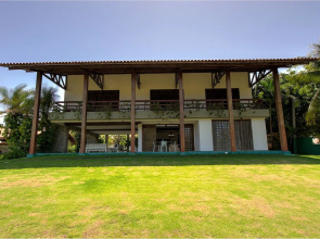 Casa com excelente localização no centro de Cumbuco