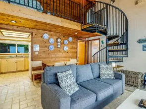 Blue Sea Oceanfront Cottage