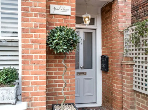 April House Weybridge - Boutique Guesthouse