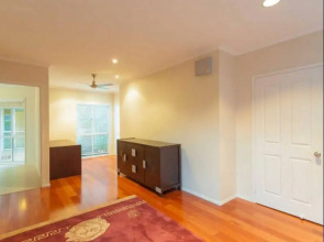 15 Shorehaven Drive Apartments