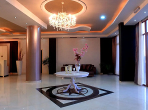 Evia Hotel & Suites