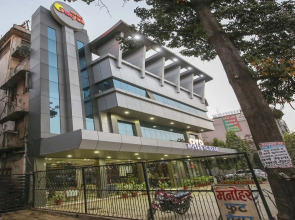 OYO 9857 Hotel Suryaa