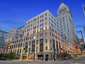 Cincinnati City Club Apartments by Airriva