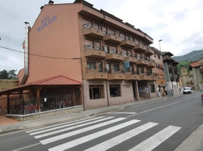 Hotel Trespalacios