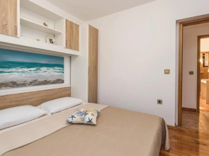 Stunning Home in Supetarska Draga With Wifi and 3 Bedrooms