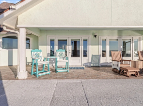 Baydream 4 Bedroom Home by RedAwning