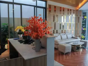 Lahona Hotel