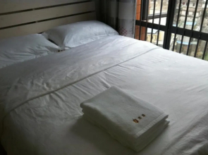 Shenzhen Shengang Apartment Dongmen Branch