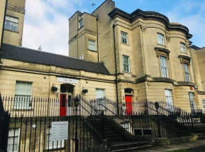 Contemporary Executive Apartment