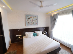 Rockland Hotel - C R Park