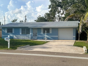 Quiet Venice Retreat With Private Lanai & Pool!