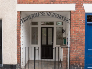 Fishermans Warehouse