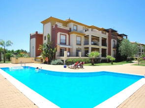 Golfside Apartment for 6 Guests