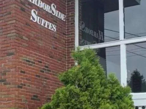 Harborside Suites