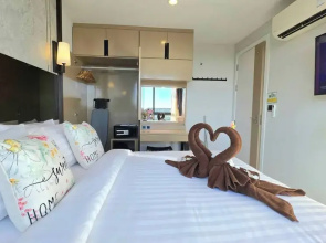 Room-a302 - 1 Bdr Condo With Sea View, A