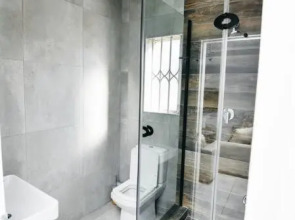 Cosy Hatfield Two Bedroom Apartment by Gautrain