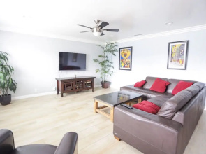 806 Encinitas - 3 Br Home