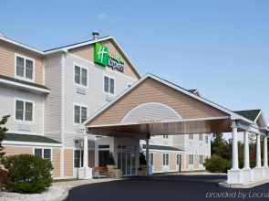 Holiday Inn Express Hotel & Suites Freeport by IHG