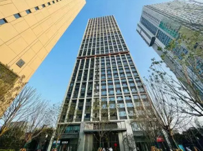 Golden Harbor Fashion Cinema Hotel (High-speed Railway Station East Square Branch)