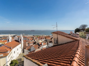 Alfama Loft Studio Loft Apartment w/ River View - by LU Holidays