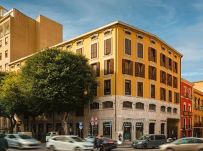 Urban Karalis by Accomodo