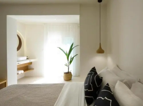 Small Karidi in front of the sea