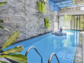 Rosemary Villa near Han River