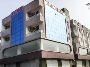 OYO 61373 Hotel Paradise