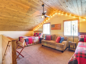 Mtn-view Hilltop Hideaway w/ Deck in Show Low