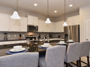 Windsor at Westside-8844MCDJGIL home